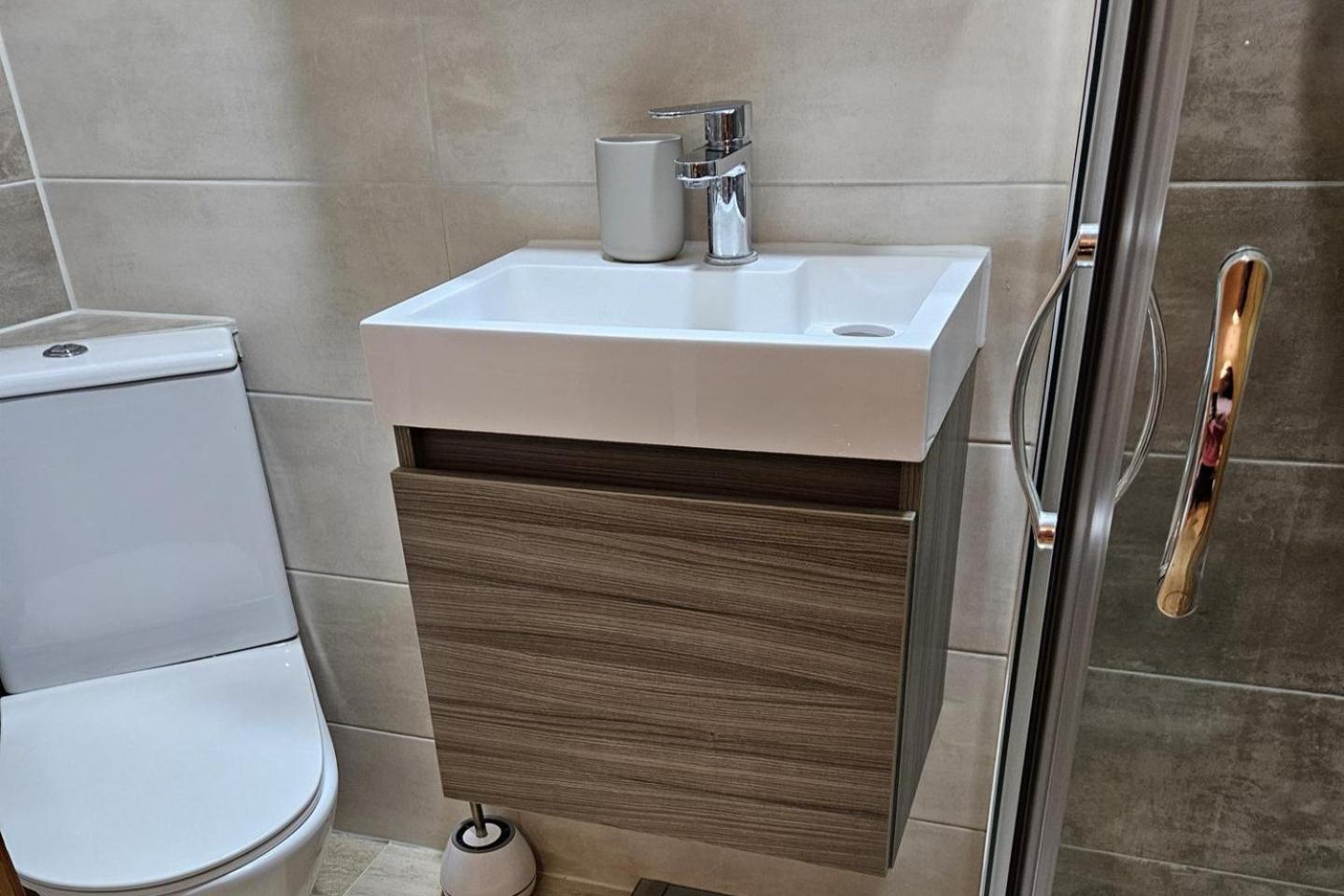Cockfosters - - Sleeps 3 - Near Underground Appartamento *